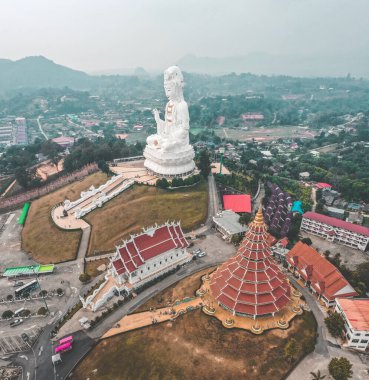 Beyaz Buda Wat Huay Pla Kang Tapınağı, Chiang Rai, Tayland