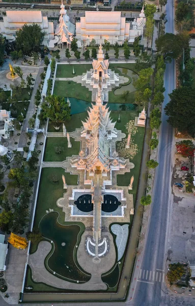 Aerial view of Wat Rong Khun, the white temple, at sunrise, in Chiang Rai, Thailand — Fotografia de Stock