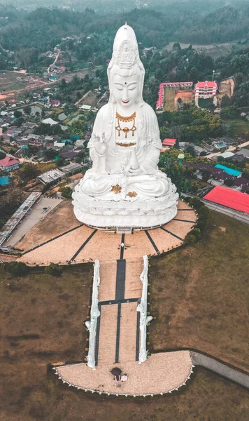 White Buddha Wat Huay Pla Kang temple, Chiang Rai, Thailand — Fotografia de Stock
