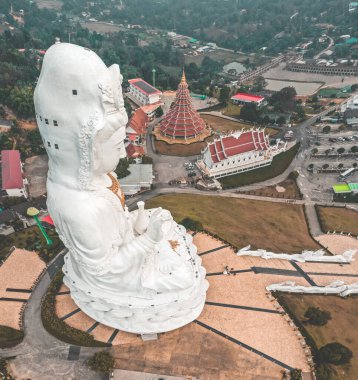 Beyaz Buda Wat Huay Pla Kang Tapınağı, Chiang Rai, Tayland