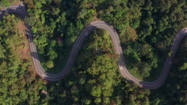 Doi Phu Langka kıvrımlı yolu, Nan ili, Tayland 'ın Pua ilçesine bağlı.
