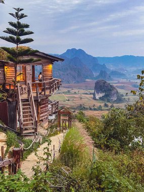 Doi Phu Lang Ka sihirli dağ Phayao, Tayland