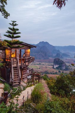 Doi Phu Lang Ka sihirli dağ Phayao, Tayland