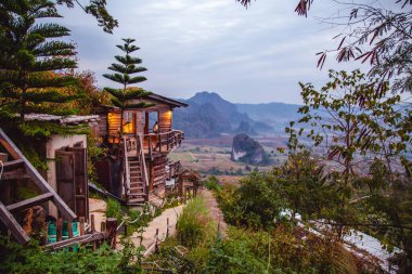 Doi Phu Lang Ka sihirli dağ Phayao, Tayland