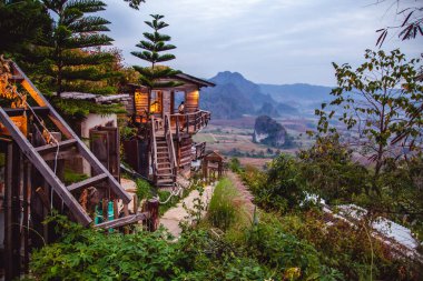 Doi Phu Lang Ka sihirli dağ Phayao, Tayland