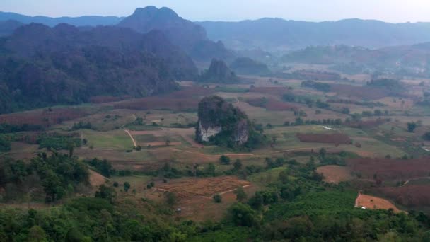 Doi Phu Lang Ka magic mountain in Phayao, Thailand — Stock videók