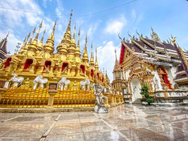 Phrae, Tayland 'daki Phat Phrae, Suthon Mongkhon Khiri tapınağı kompleksi