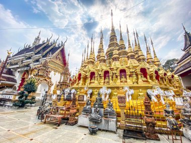 Phrae, Tayland 'daki Phat Phrae, Suthon Mongkhon Khiri tapınağı kompleksi