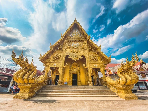Wat Sri Panthon golden temple in Nan province, Thailand — ストック写真