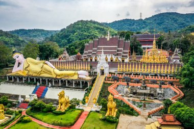 Wat Phrao Suthon Mongkhon Khiri tapınağı kompleksi Phrae, Tayland, Güney Doğu Asya