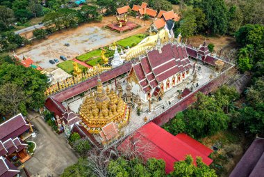 Wat Phrao Suthon Mongkhon Khiri tapınağı kompleksi Phrae, Tayland, Güney Doğu Asya