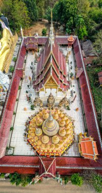 Wat Phrao Suthon Mongkhon Khiri tapınağı kompleksi Phrae, Tayland, Güney Doğu Asya
