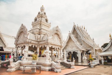 Nan eyaletindeki Wat Ming Muang beyaz tapınağı, Tayland