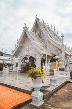 Nan eyaletindeki Wat Ming Muang beyaz tapınağı, Tayland