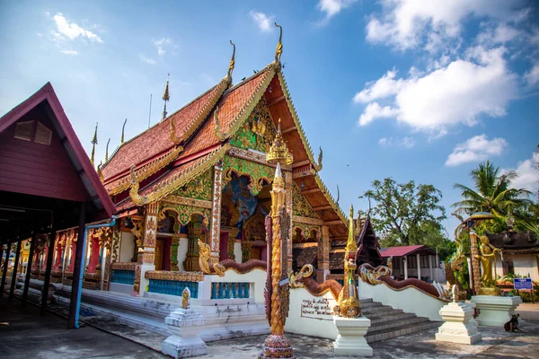 Wat Pong Yang Khok in Lampang bij Chiang Mai, Thailand — Stockfoto