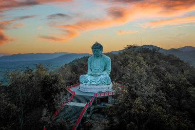 Wat Doi Prachan Mae Tha ya da Wat Phra Doi Phra Chan Lampang, Tayland