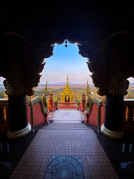 Wat Doi Prachan Mae Tha ya da Wat Phra Doi Phra Chan Lampang, Tayland