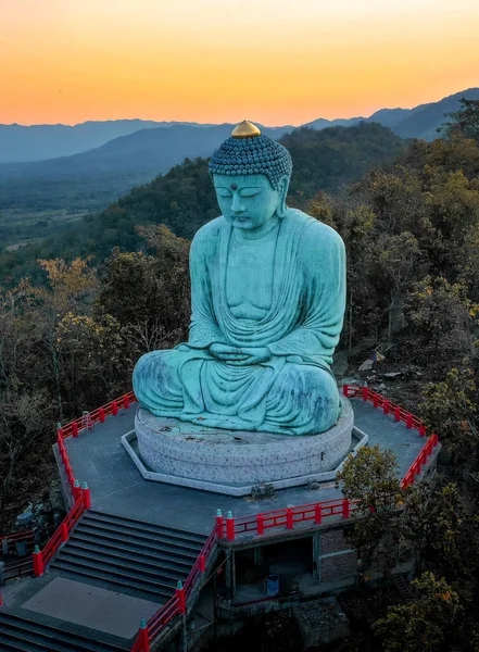 Wat Doi Prachan Mae Tha ya da Wat Phra Doi Phra Chan Lampang, Tayland