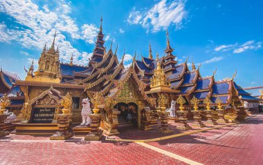 Sukhothai, Tayland 'daki Wat Phiphat Mongkhon mavi tapınağı.