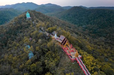 Wat Doi Prachan Mae Tha ya da Wat Phra Doi Phra Chan Lampang, Tayland