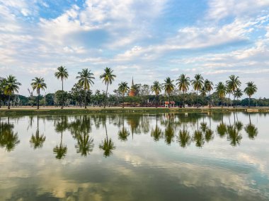 Wat Traphang Ngoen temple and buddha in Sukhothai historical park, Thailand