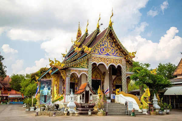 タイのランパンにあるワット・チェディ・サオ・ラング — ストック写真