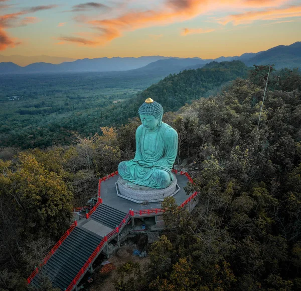 Wat Doi Prachan Mae Tha ya da Wat Phra Doi Phra Chan Lampang, Tayland