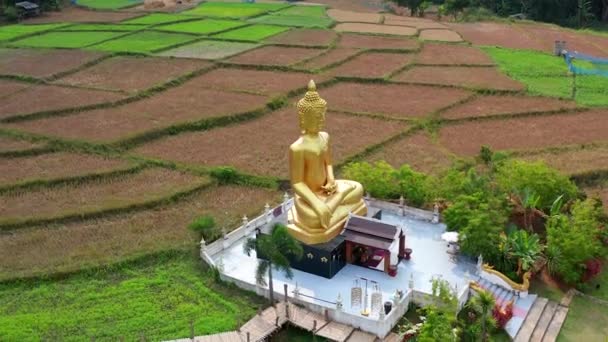 Phrae ThailandのWat Na Khua寺の空中写真 — ストック動画