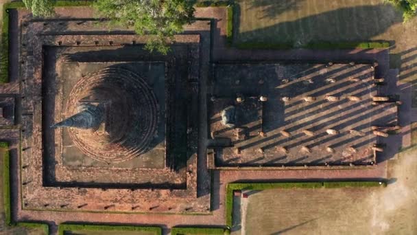 Aerial view of Wat Sra Sri or Wat Sa Si in Sukhothai historical park in Thailand — Stock Video