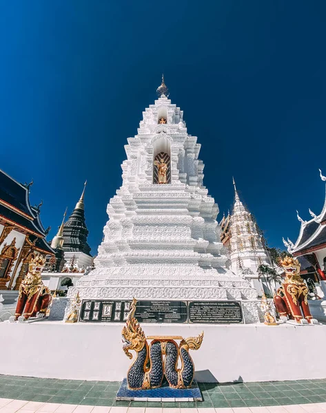 Wat Ban Den ya da Wat Banden tapınağı Mae Taeng bölgesinde, Chiang Mai, Tayland