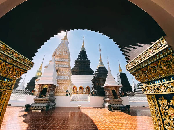 Wat Ban Den ya da Wat Banden tapınağı Mae Taeng bölgesinde, Chiang Mai, Tayland