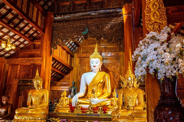 Wat Ban Den ya da Wat Banden tapınağı Mae Taeng bölgesinde, Chiang Mai, Tayland