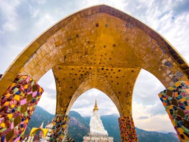 Wat Phrathat Pha Sorn Kaew, Tayland Phetchabun 'daki Beyaz Buda Tapınağı