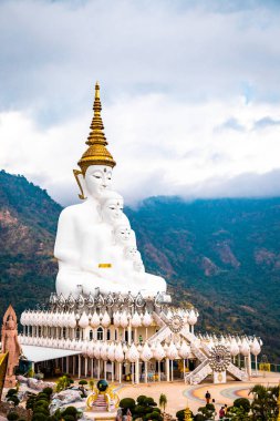 Wat Phrathat Pha Sorn Kaew, Tayland Phetchabun 'daki Beyaz Buda Tapınağı