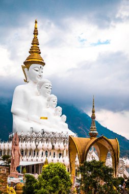 Wat Phrathat Pha Sorn Kaew, Tayland Phetchabun 'daki Beyaz Buda Tapınağı