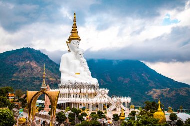 Wat Phrathat Pha Sorn Kaew, Tayland Phetchabun 'daki Beyaz Buda Tapınağı