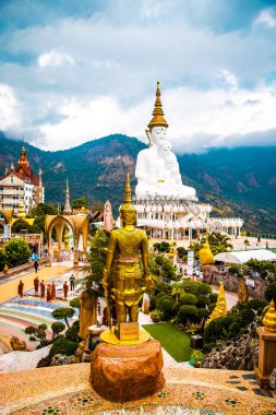 Wat Phrathat Pha Sorn Kaew, Tayland Phetchabun 'daki Beyaz Buda Tapınağı