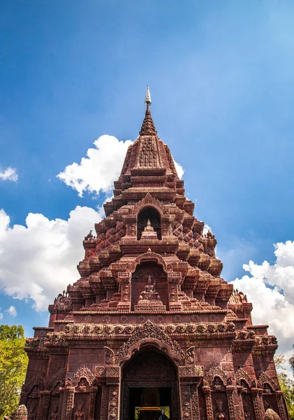 Wat Huai Kaeo veya Wat Huay Kaew pagoda tapınağı Lopburi, Tayland