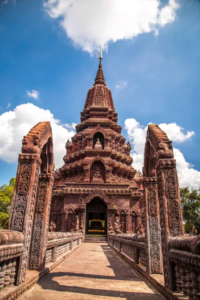 Wat Huai Kaeo veya Wat Huay Kaew pagoda tapınağı Lopburi, Tayland