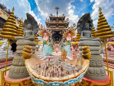 Chao Pho Nakharat Tapınağı ya da Chao Por Nakarat Chansen Çin tapınağı Nakhon Sawan, Tayland