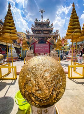 Chao Pho Nakharat Tapınağı ya da Chao Por Nakarat Chansen Çin tapınağı Nakhon Sawan, Tayland