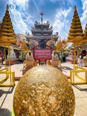 Chao Pho Nakharat Tapınağı ya da Chao Por Nakarat Chansen Çin tapınağı Nakhon Sawan, Tayland