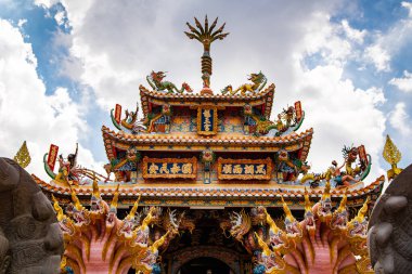 Chao Pho Nakharat Tapınağı ya da Chao Por Nakarat Chansen Çin tapınağı Nakhon Sawan, Tayland