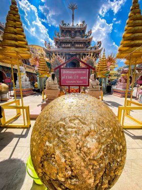 Chao Pho Nakharat Tapınağı ya da Chao Por Nakarat Chansen Çin tapınağı Nakhon Sawan, Tayland