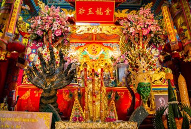 Chao Pho Nakharat Tapınağı ya da Chao Por Nakarat Chansen Çin tapınağı Nakhon Sawan, Tayland