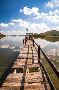 Sub Lek Reservoir, LopBuri, Tayland 'da göl