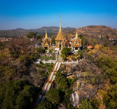 Wat Khao Phra Si Santhe, Tepedeki tapınak, Suphan Buri, Tayland, Güneydoğu Asya