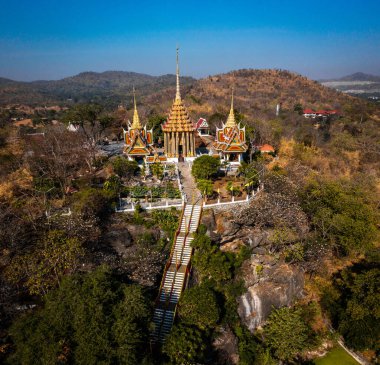 Wat Khao Phra Si Santhe, Tepedeki tapınak, Suphan Buri, Tayland, Güneydoğu Asya