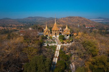Wat Khao Phra Si Santhe, Tepedeki tapınak, Suphan Buri, Tayland, Güneydoğu Asya