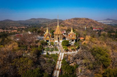 Wat Khao Phra Si Santhe, Tepedeki tapınak, Suphan Buri, Tayland, Güneydoğu Asya